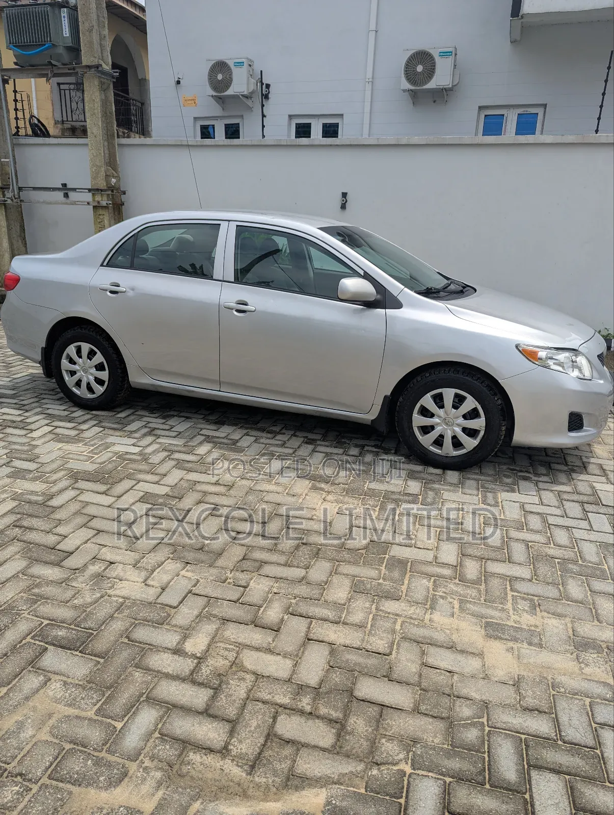 Toyota Corolla LE 4dr Sedan (1.8L 4 cyl 4A) 2009 Silver
