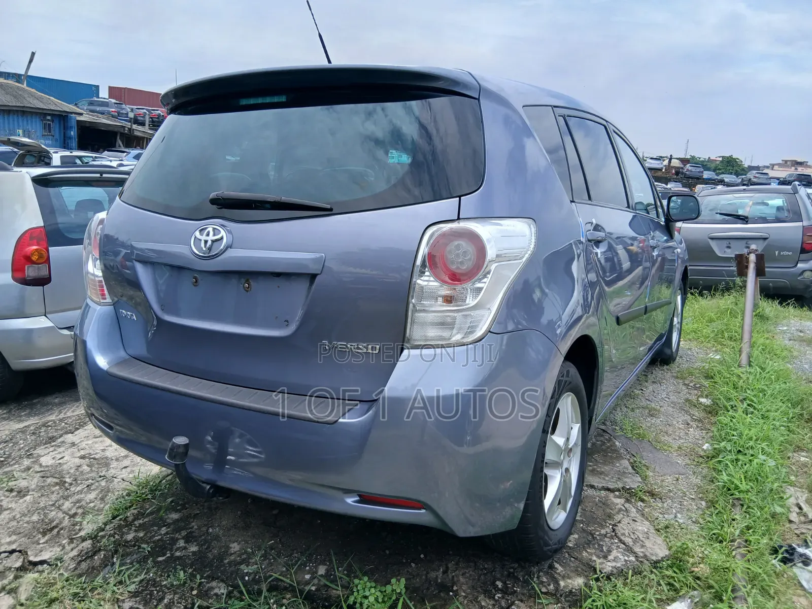 Toyota Verso 2013 Blue