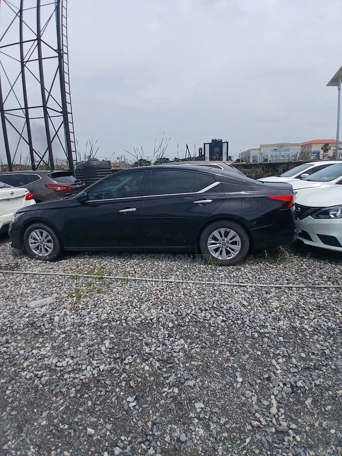Nissan Altima 2022 Black