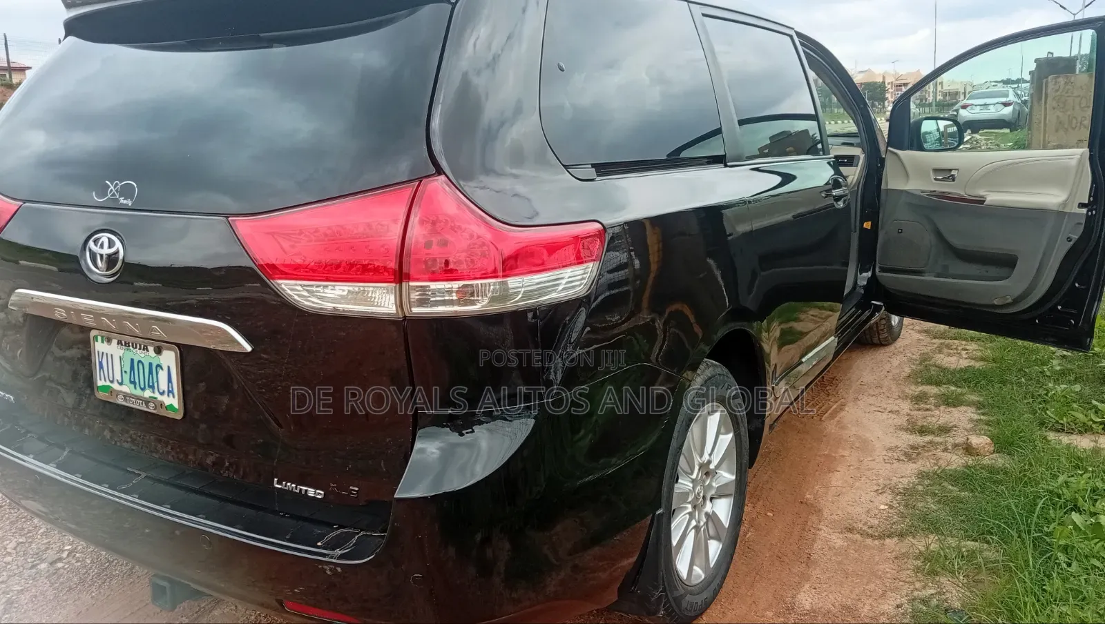 Toyota Sienna 2015 Black