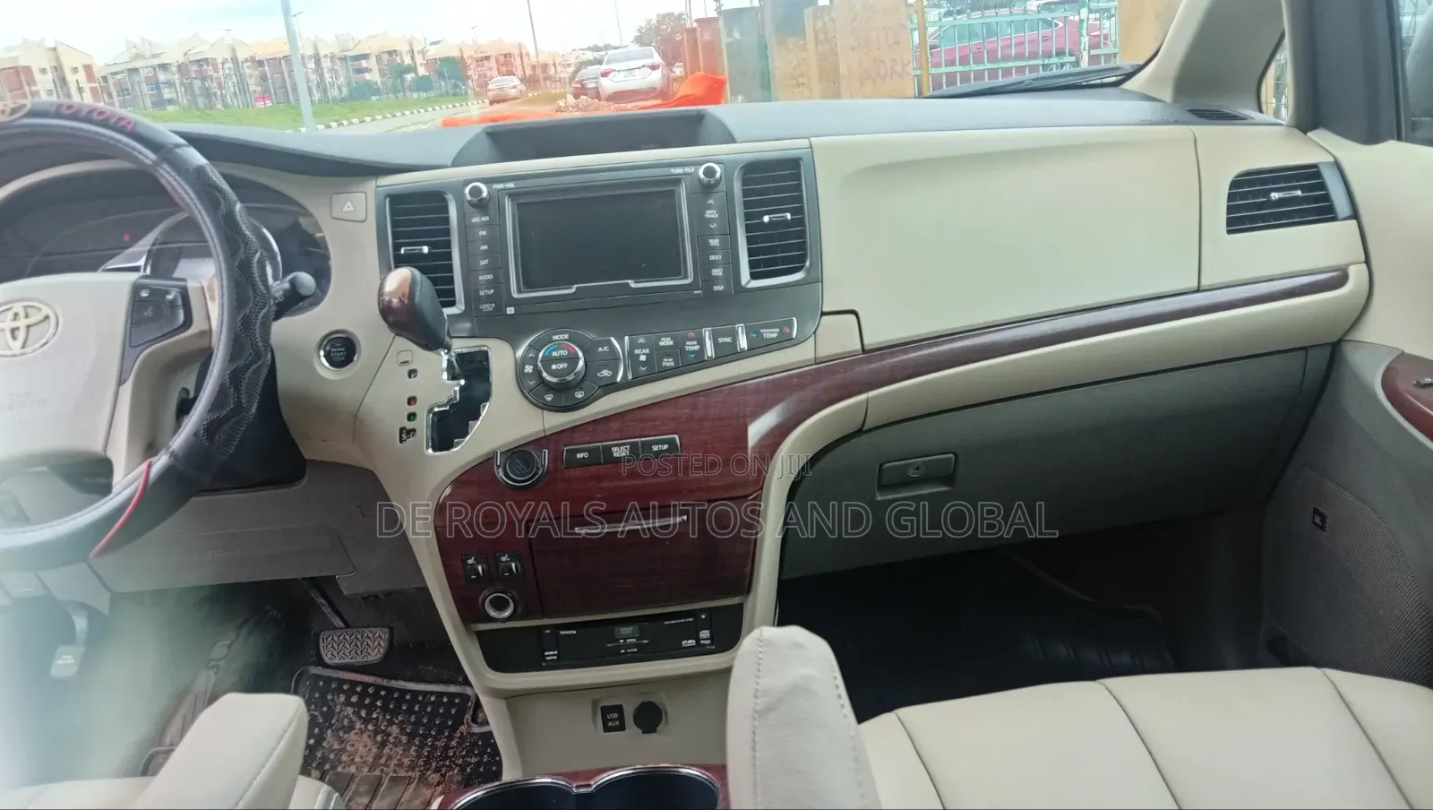 Toyota Sienna 2015 Black