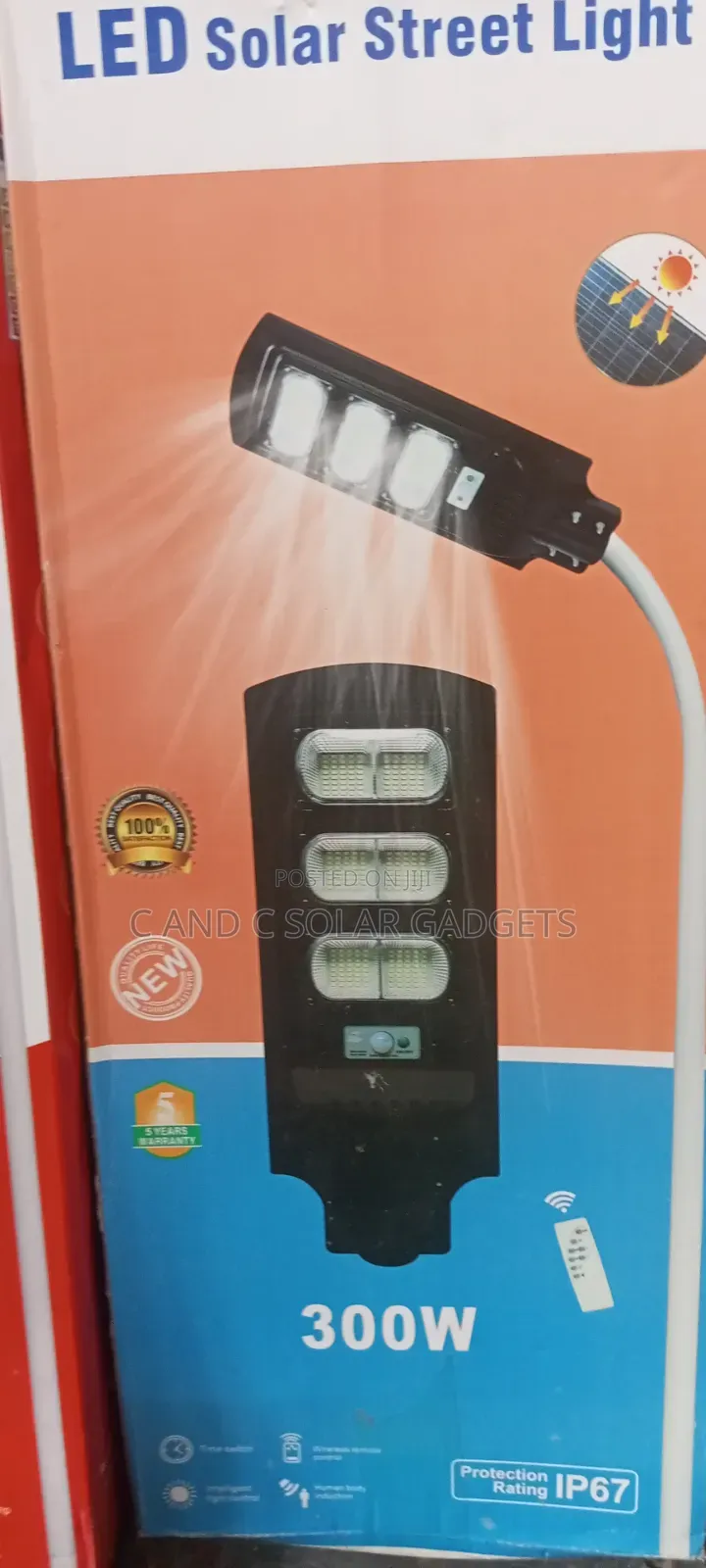 Led Solar Street Light 300 Wats 3 Eyes