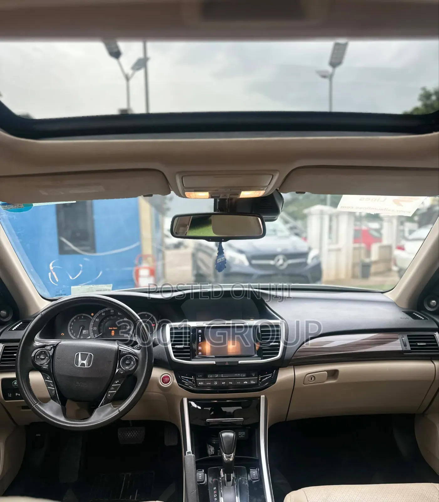 Honda Accord Touring 4dr Sedan FWD (3.5L 6cyl 6A) 2016 White