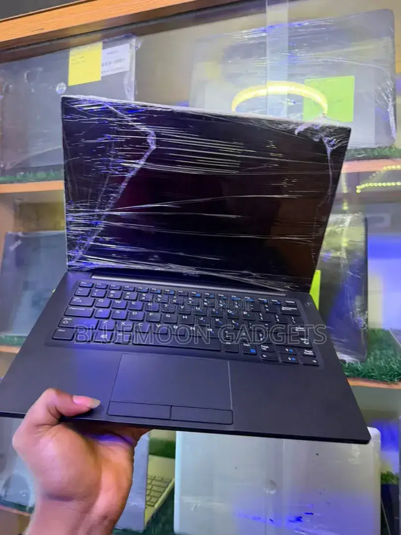 Laptop Dell Latitude 7390 8GB Intel Core i5 SSD 256GB