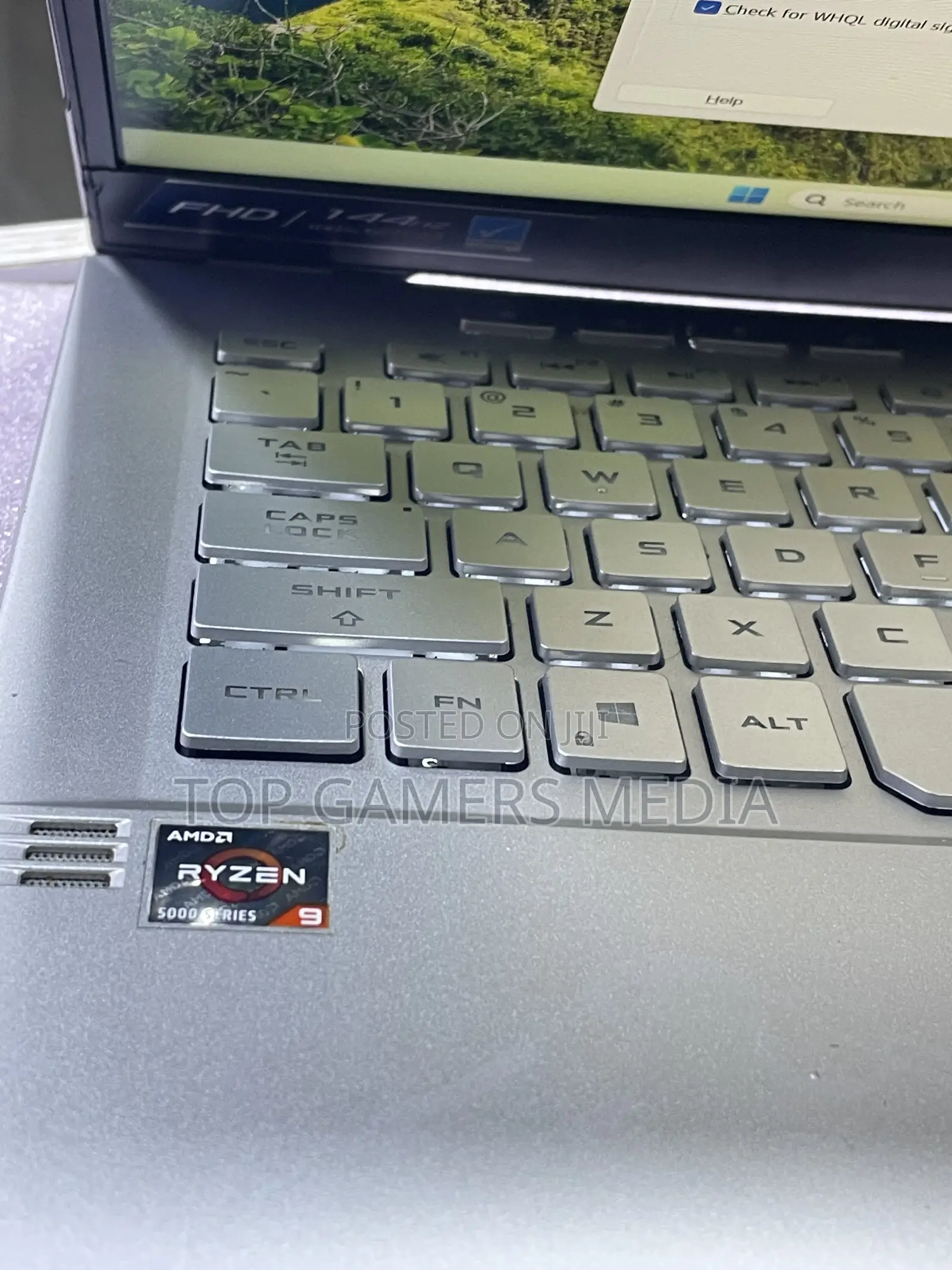 Laptop Asus ROG Zephyrus G14 16GB AMD Ryzen 9 SSD 1T
