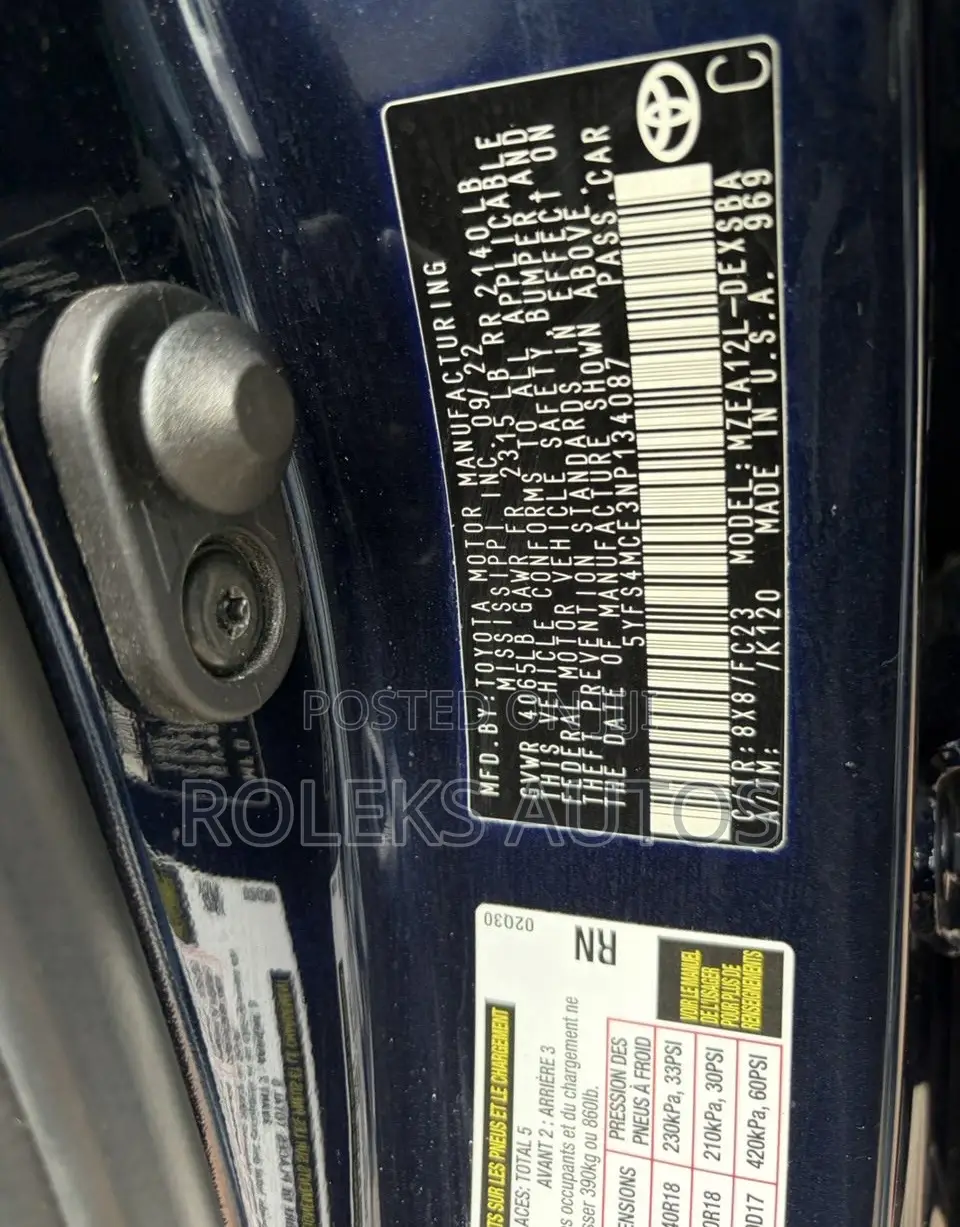 Toyota Corolla SE 2023 Blue