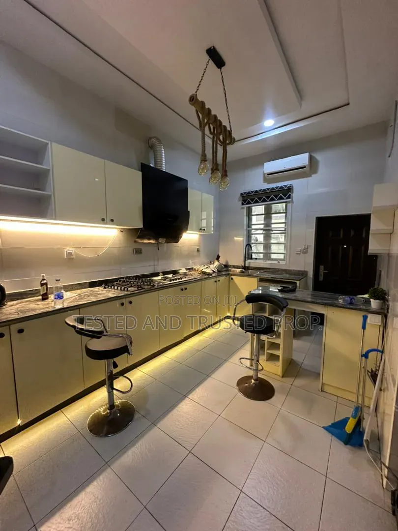 Furnished 4bdrm Duplex in Ikota for rent