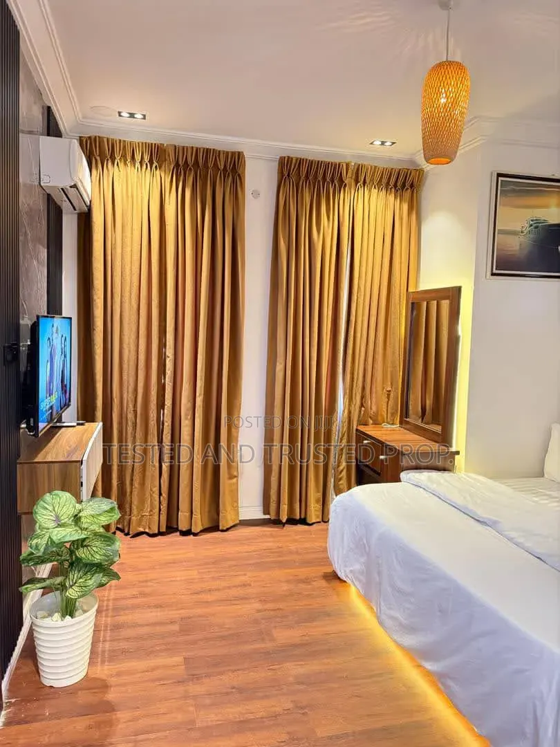 Furnished 3bdrm Apartment in Lekki Phase 1 Lekki for rent