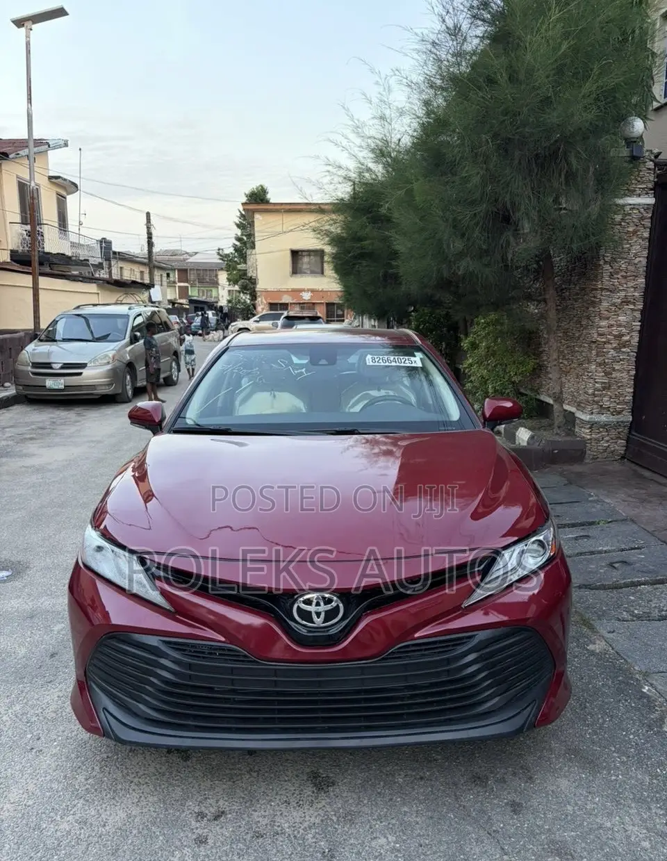 Toyota Camry XLE 2021 Maroon