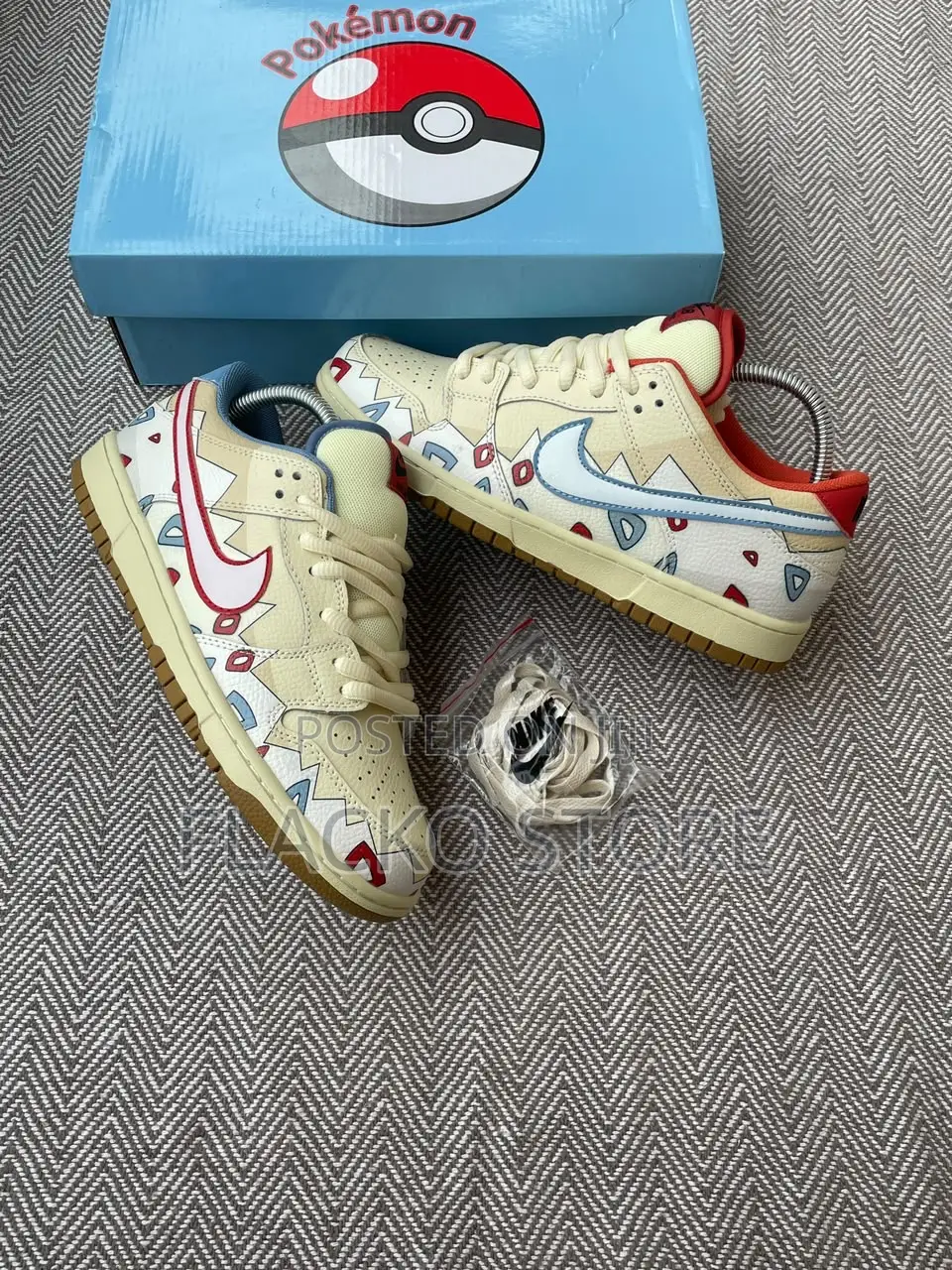 Original Nike Sb Dunk X Pokémon Togepi Sneakers
