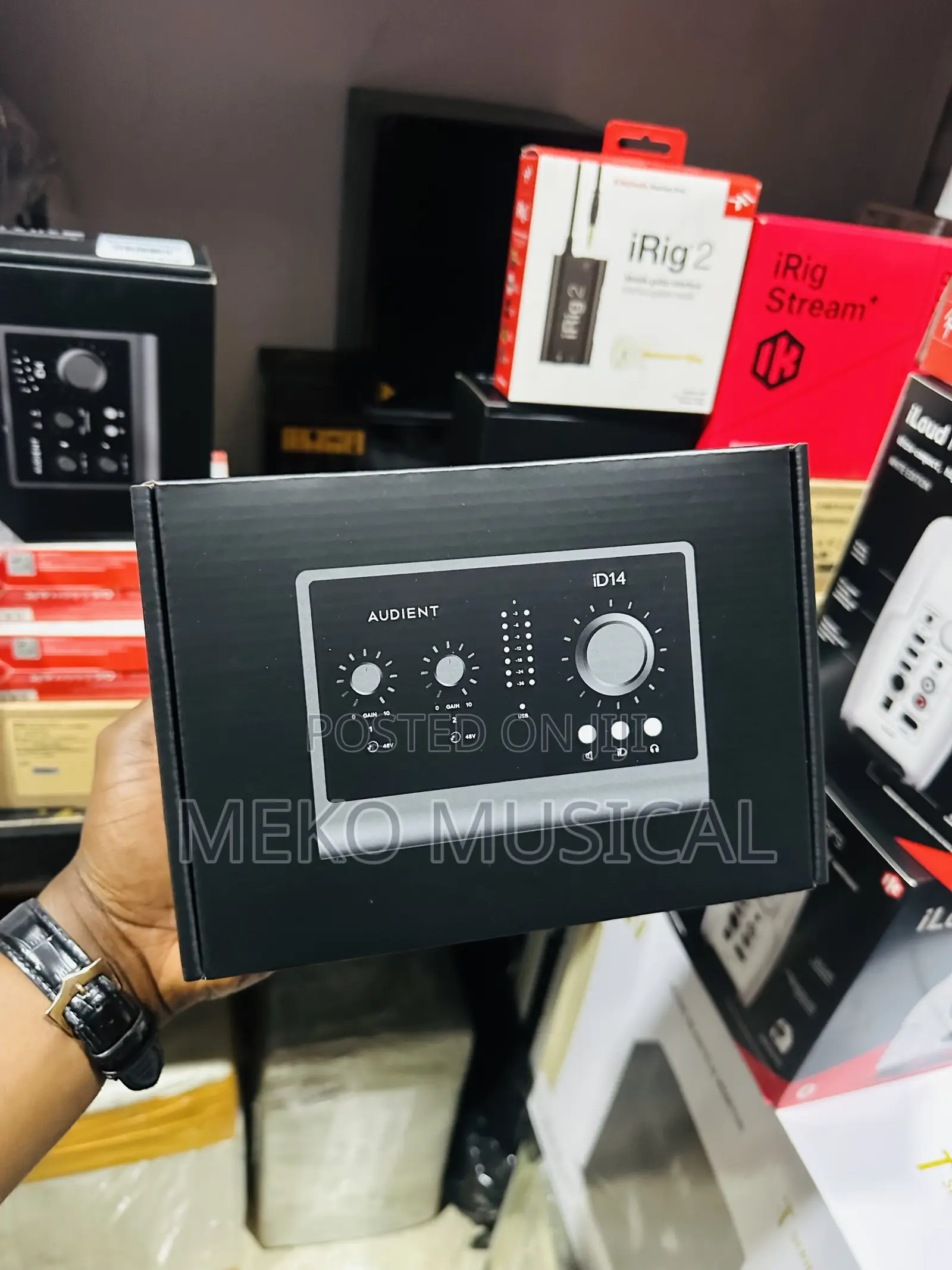 10-in/6-Out USB-C Audio Interface