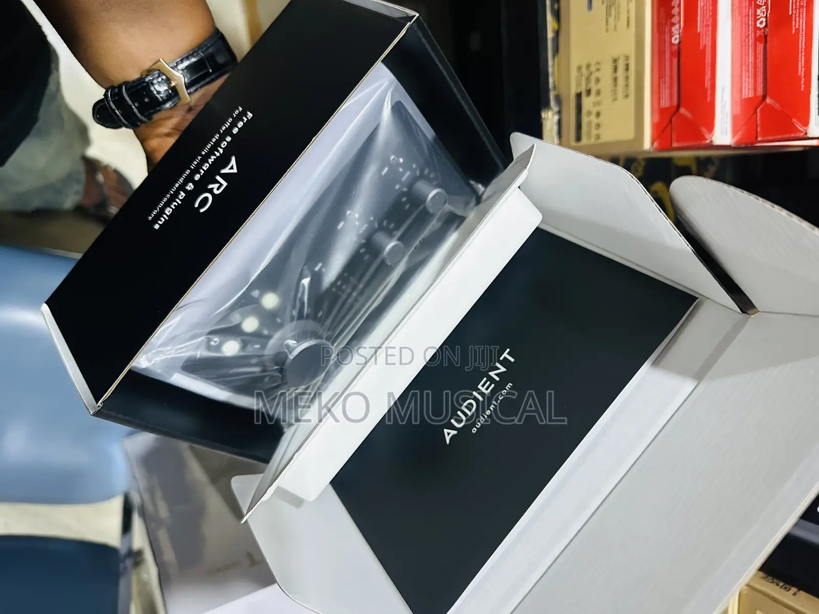10-in/6-Out USB-C Audio Interface