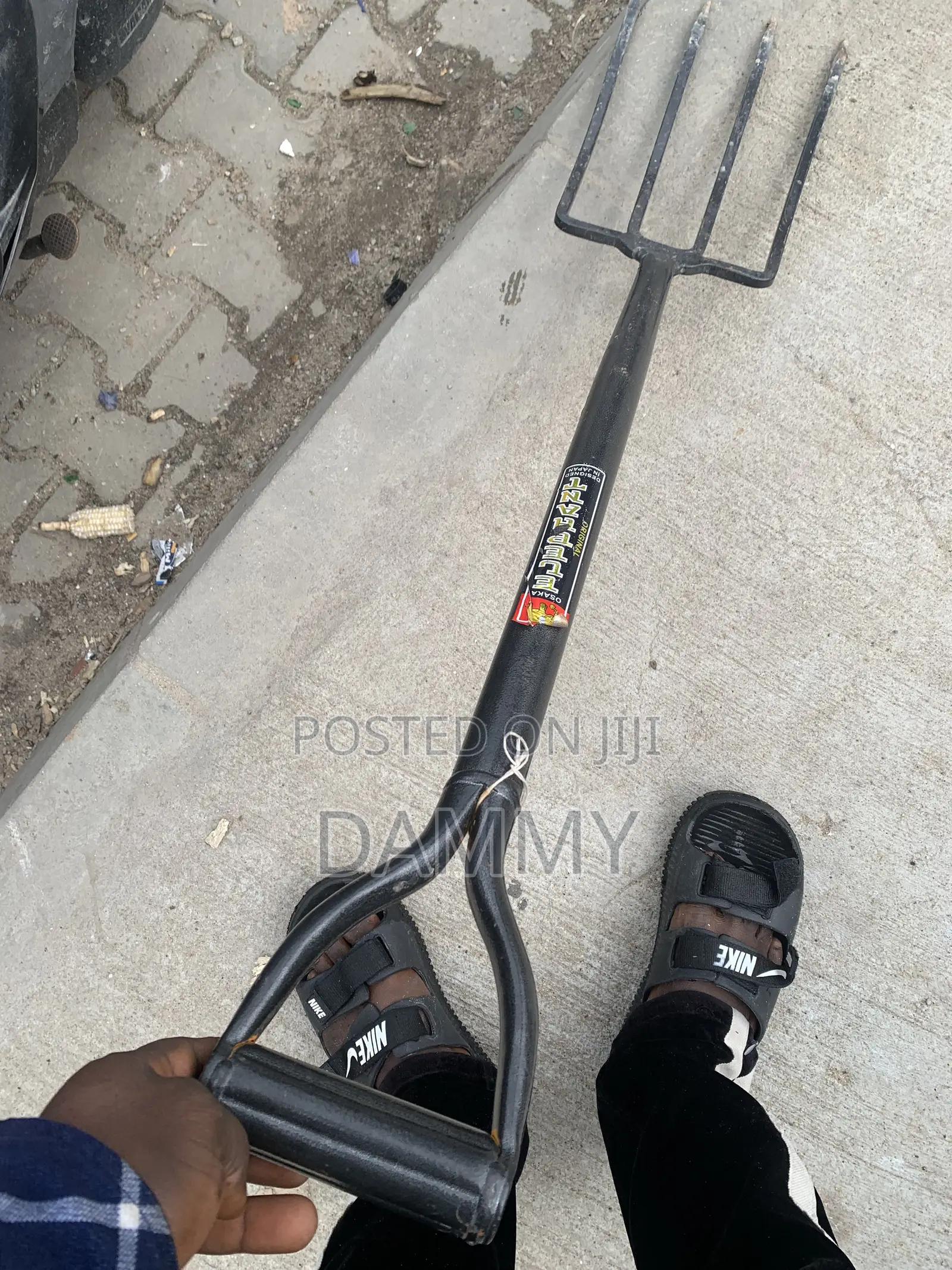Heavy-Duty, Four-Pronged Steel Digging Fork