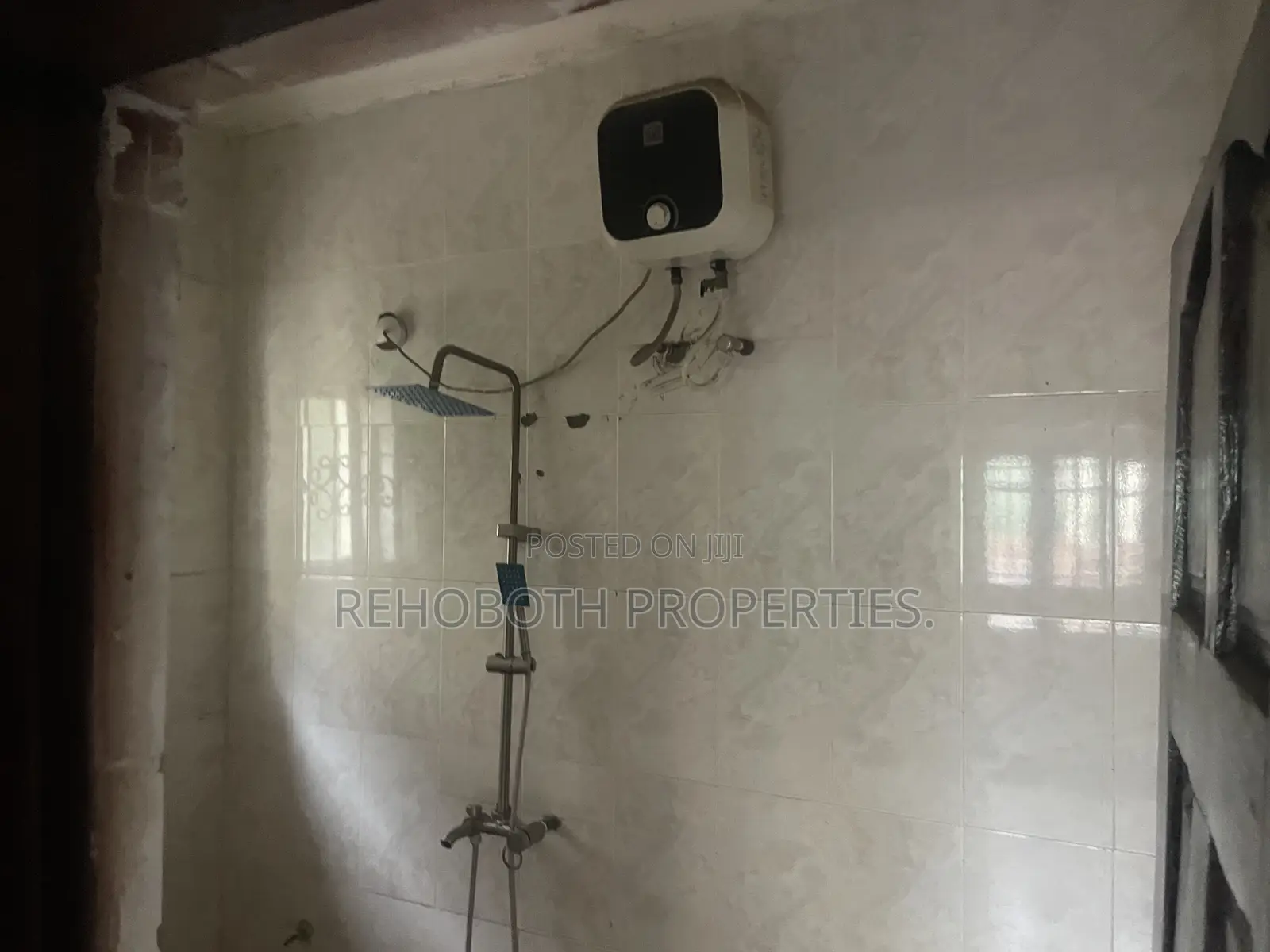 2bdrm Apartment in Peace Estate, Akala Express for rent