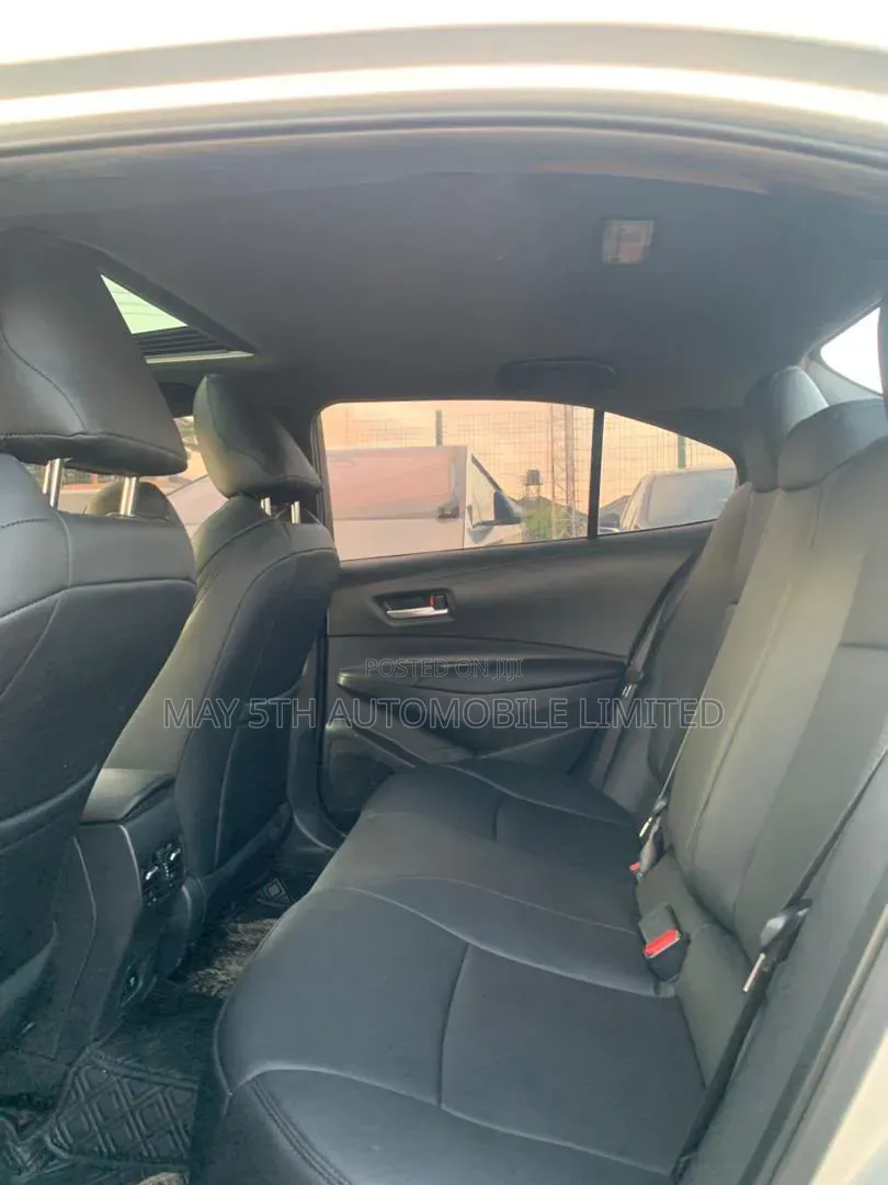 Toyota Corolla 2021 Silver