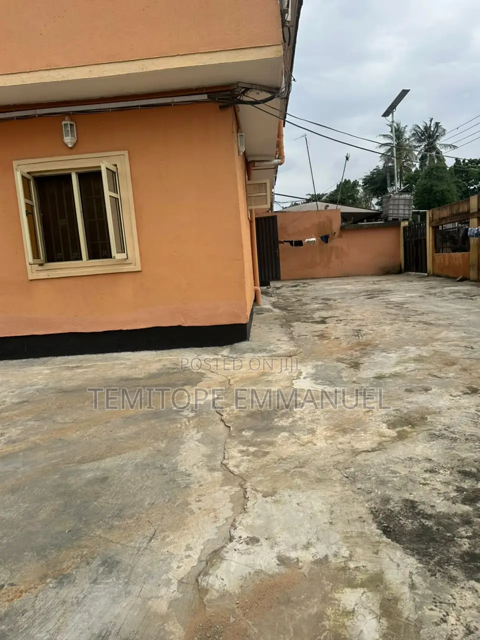Furnished 11bdrm Block of Flats in Dopemu for sale
