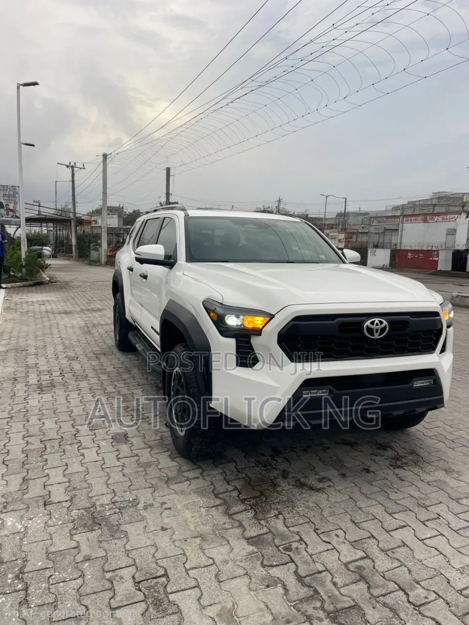 Toyota Tacoma 2024 White