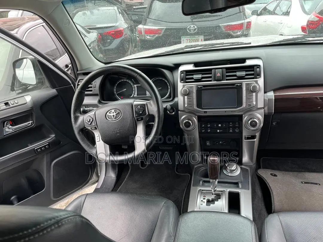 Toyota 4-Runner 2015 Silver