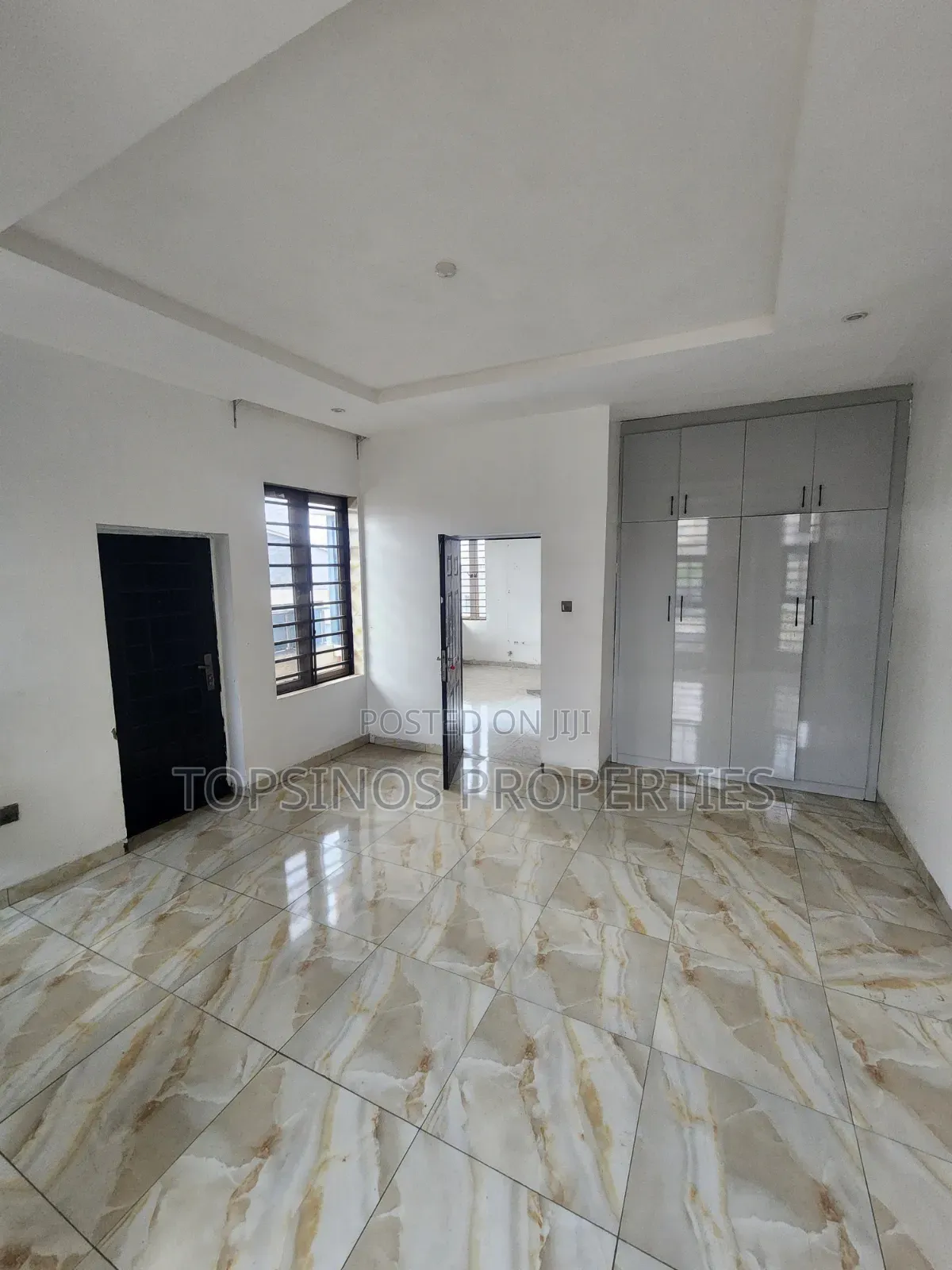 2bdrm Block of Flats in Life Camp for rent