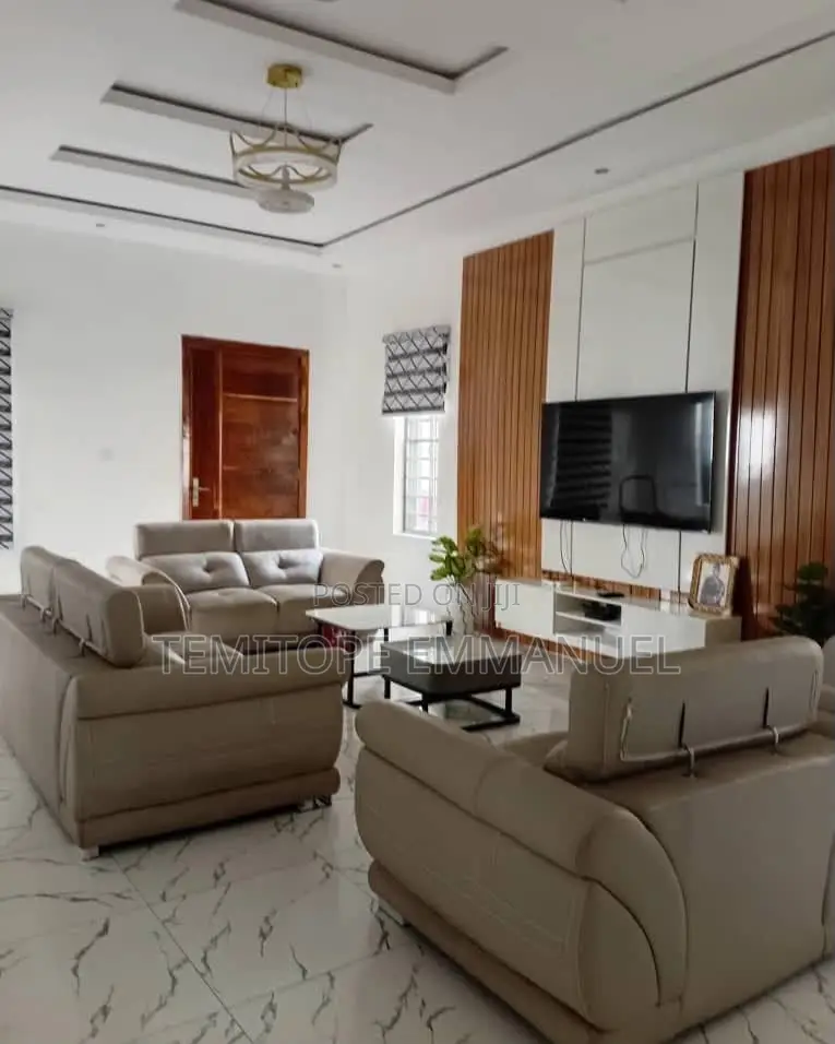 Furnished 4bdrm Duplex in Thomas Estate for rent