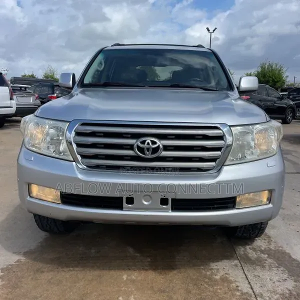 Toyota Land Cruiser 4.6 V8 ZX 2010 Silver