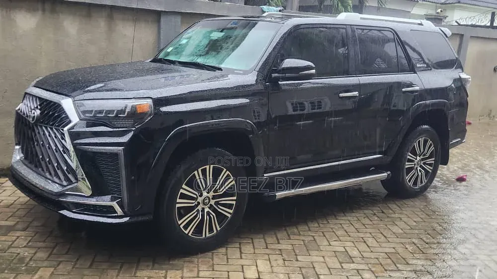 Toyota 4-Runner Limited 4WD 2024 Black