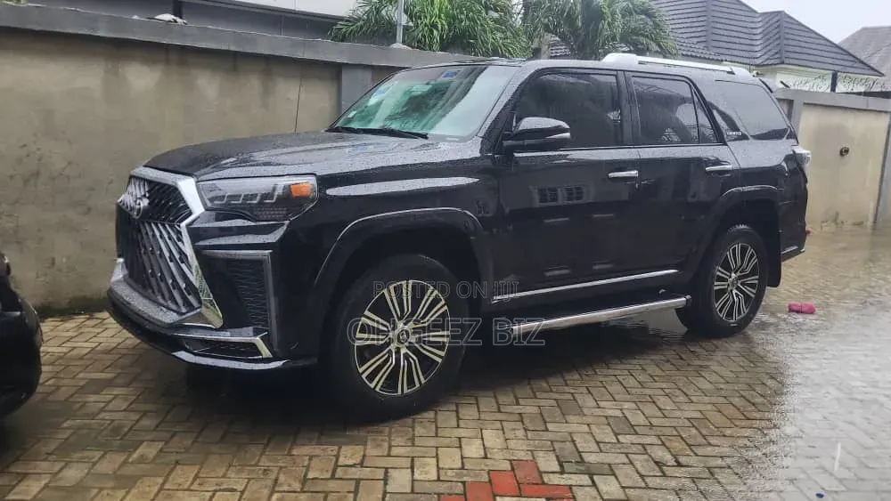 Toyota 4-Runner Limited 4WD 2024 Black