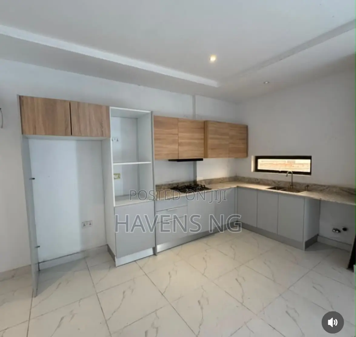 2bdrm Maisonette in Lekki Phase 1 for sale