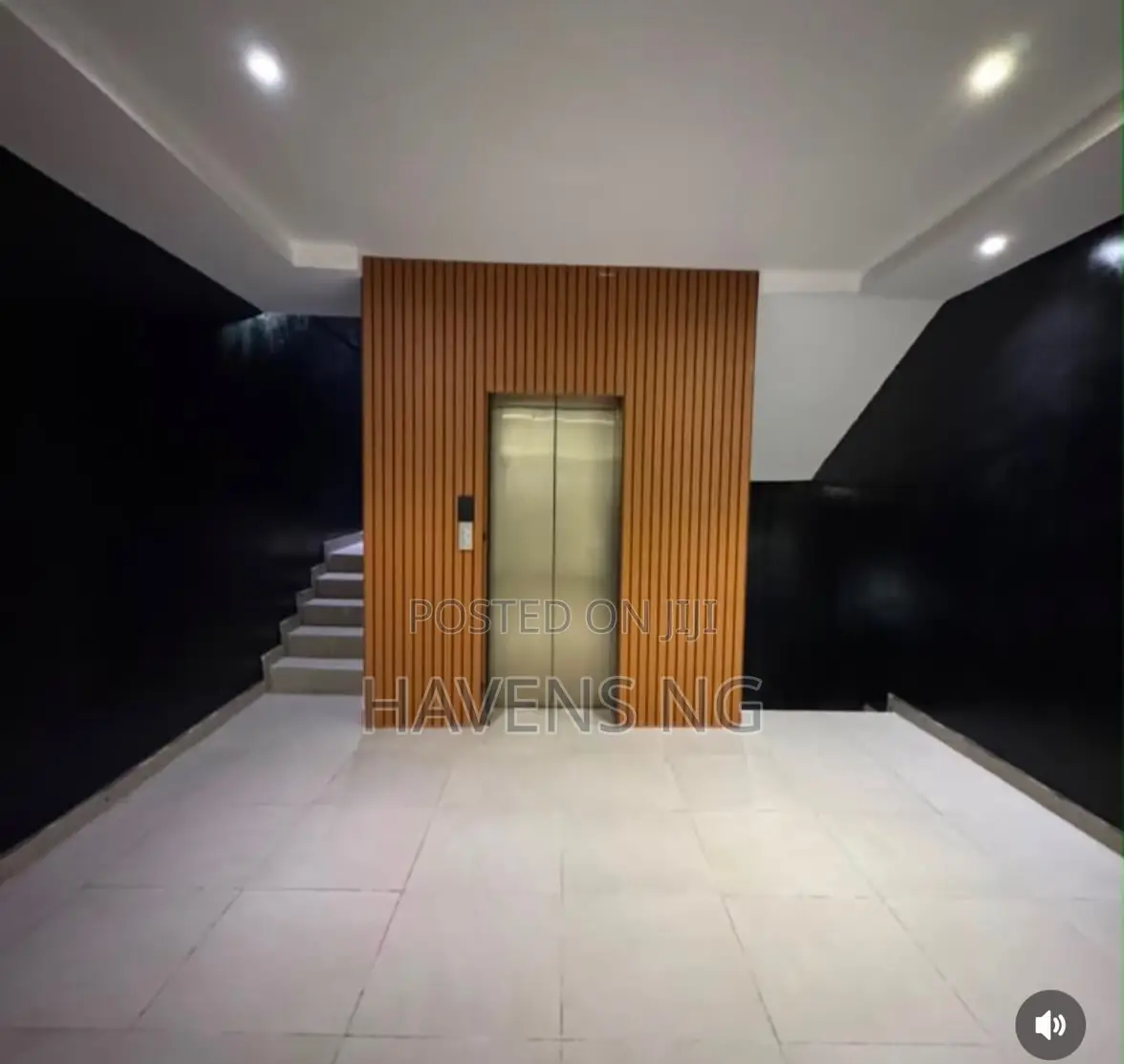 2bdrm Maisonette in Lekki Phase 1 for sale