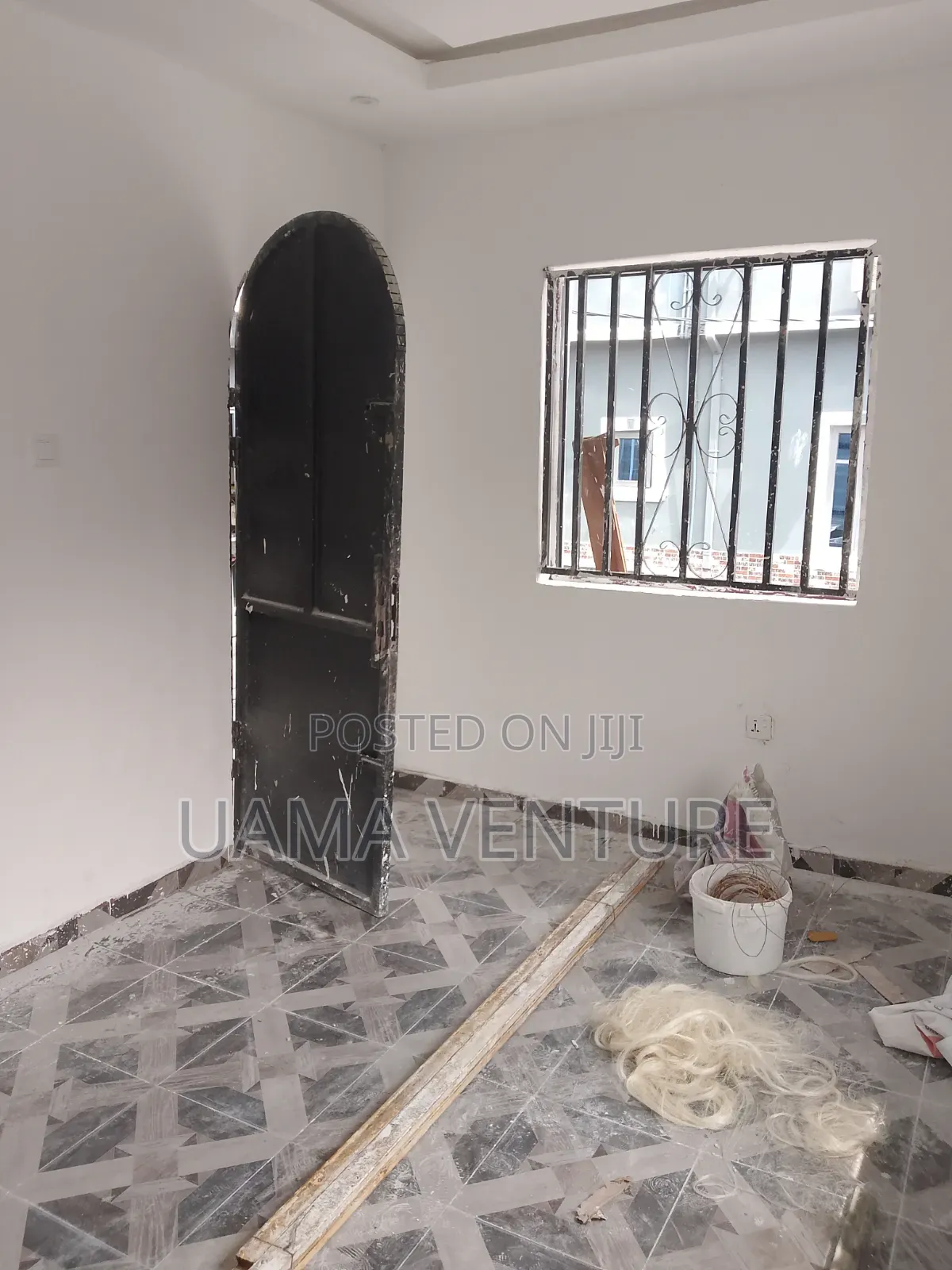 Mini Flat in Aiyeteju for rent
