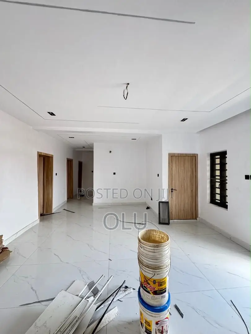 Furnished 3bdrm Block of Flats in Yaba Lagos State, Ebute Metta