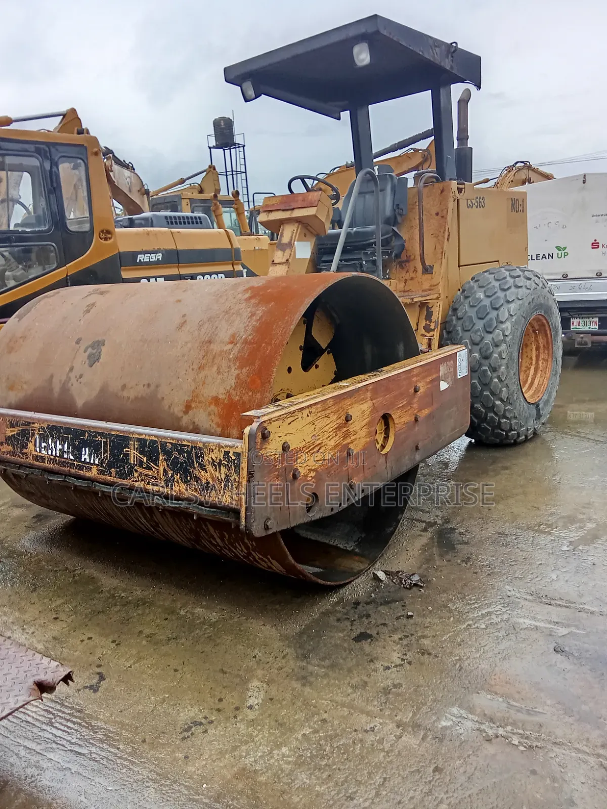 Road Construction Roller for Daily, Weekly and Monthly Rent/Leasing.
