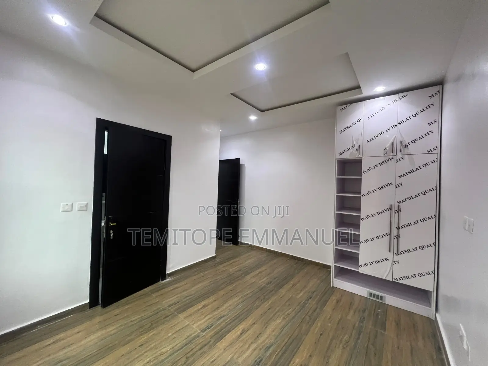 Furnished 20bdrm Block of Flats in Lekki Phase 1 for rent
