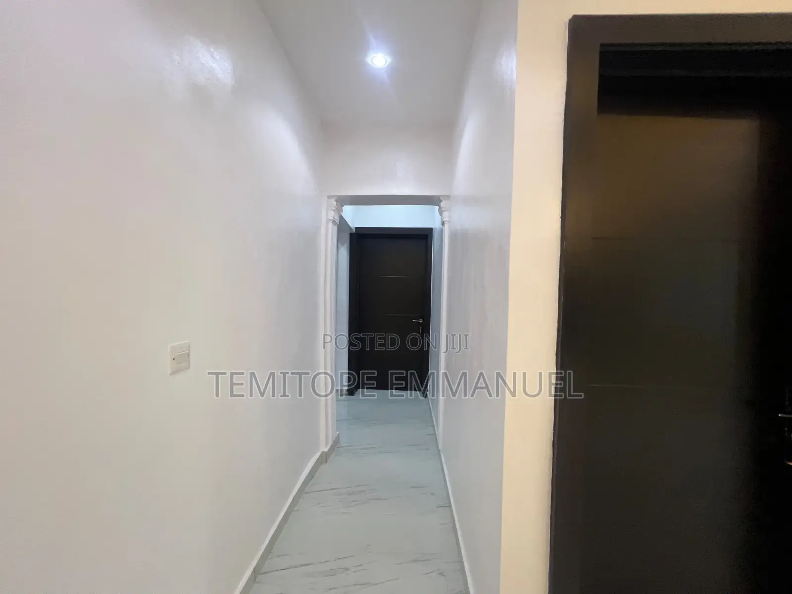 Furnished 20bdrm Block of Flats in Lekki Phase 1 for rent