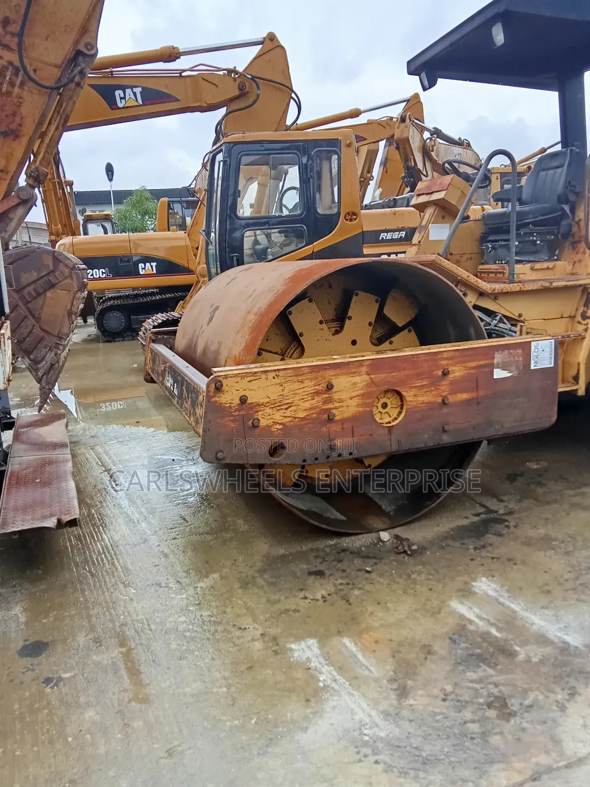 Road Construction Roller for Daily, Weekly and Monthly Rent/Leasing.