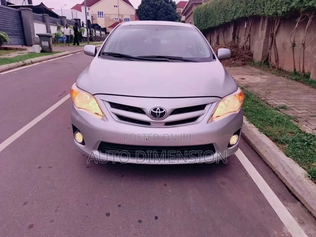 Toyota Corolla LE 4dr Sedan (1.8L 4 cyl 4A) 2009 Silver