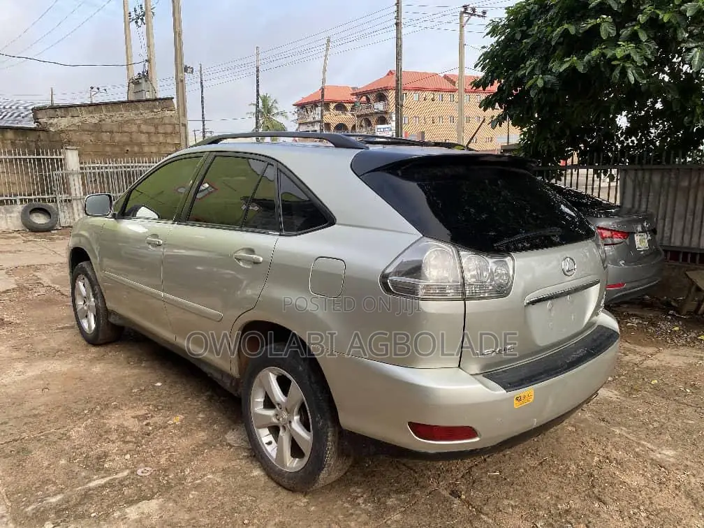 Lexus RX 330 2005 Gold