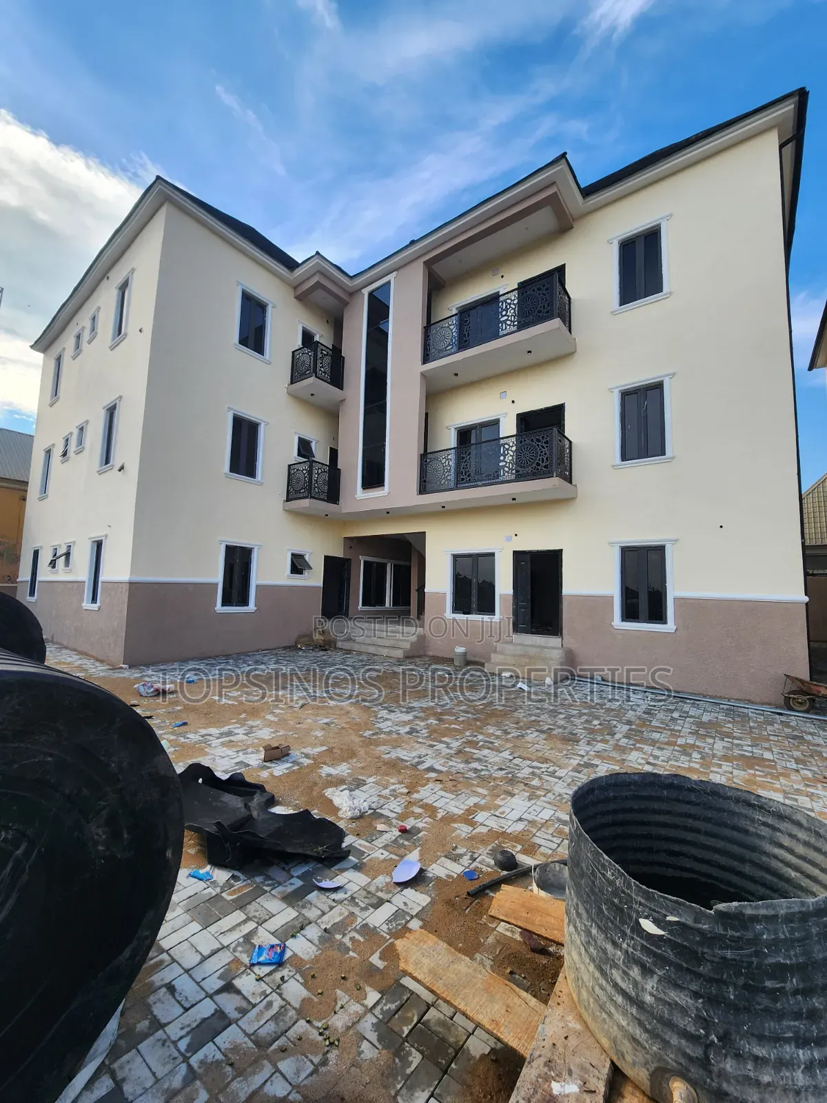 2bdrm Block of Flats in Dawaki for rent