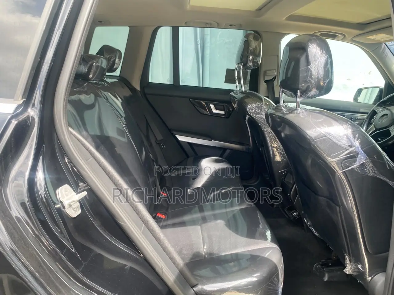Mercedes-Benz GLK-Class Base GLK 350 4dr AWD 4MATIC (3.5L 6cyl 7A) 2015