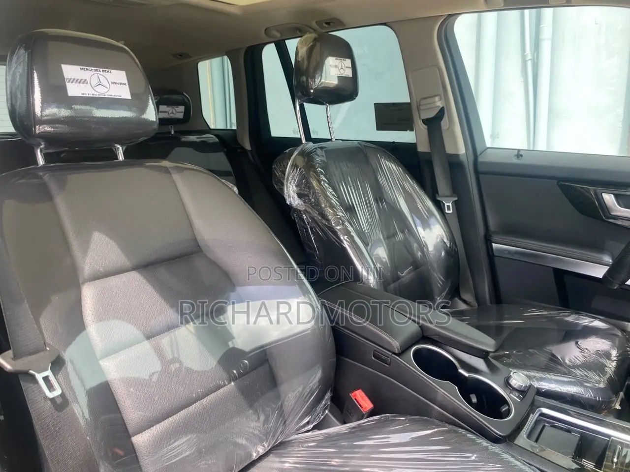 Mercedes-Benz GLK-Class Base GLK 350 4dr AWD 4MATIC (3.5L 6cyl 7A) 2015