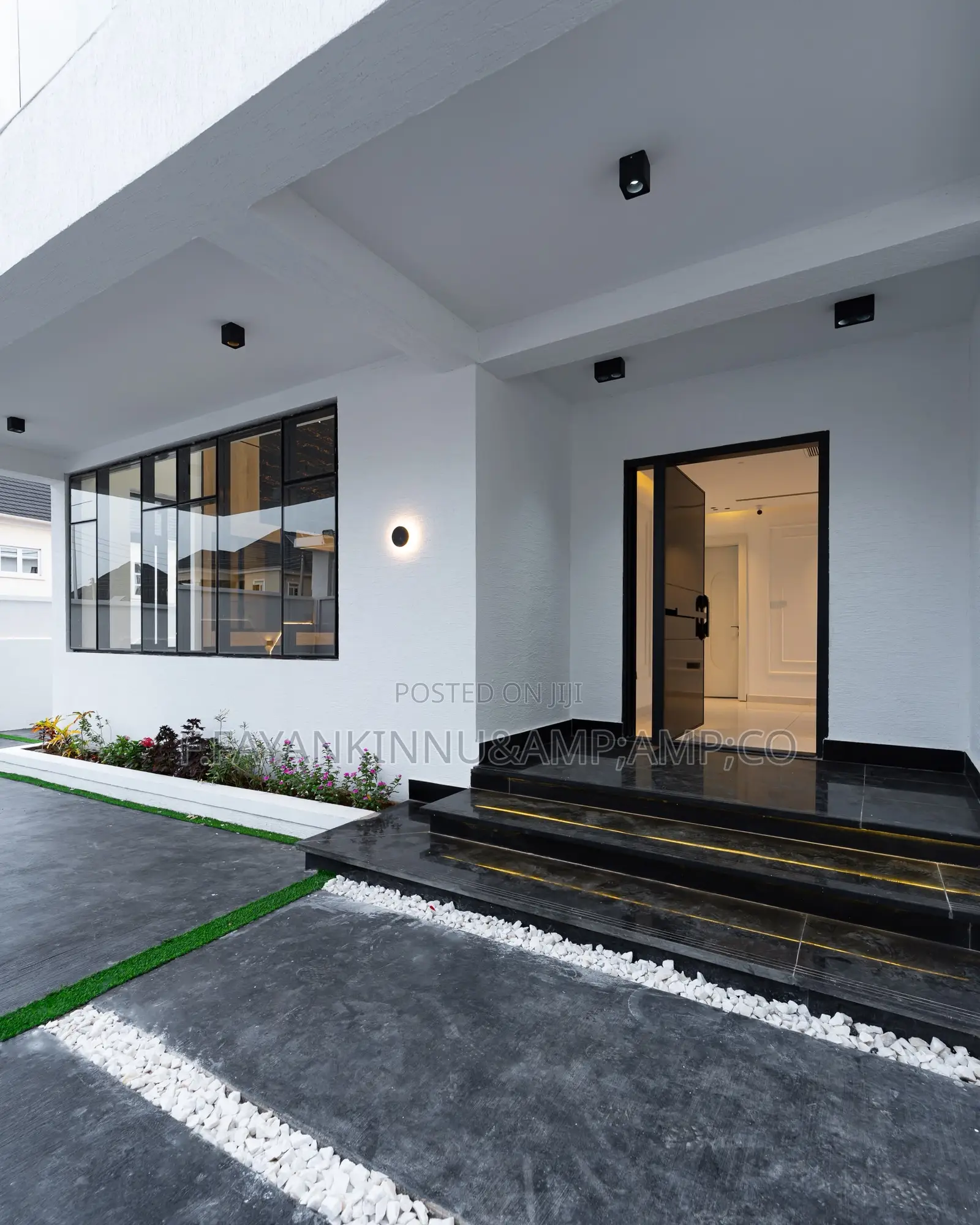 5bdrm Duplex in Apo Resettlement for sale