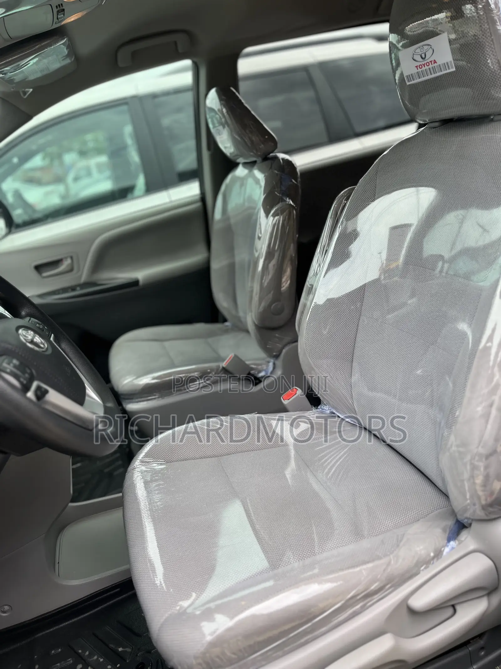 Toyota Sienna LE AWD 2020 Black