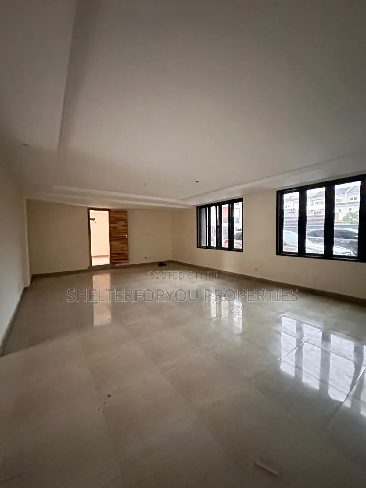 2bdrm Apartment in Lekki Phase 1 for rent