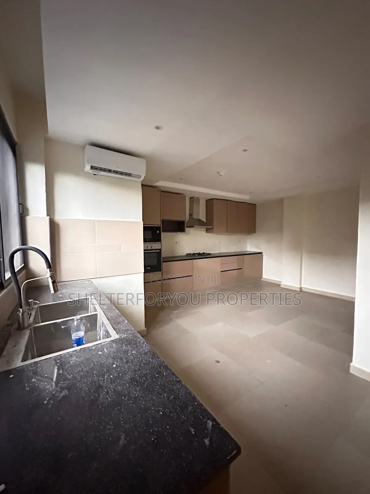 2bdrm Apartment in Lekki Phase 1 for rent
