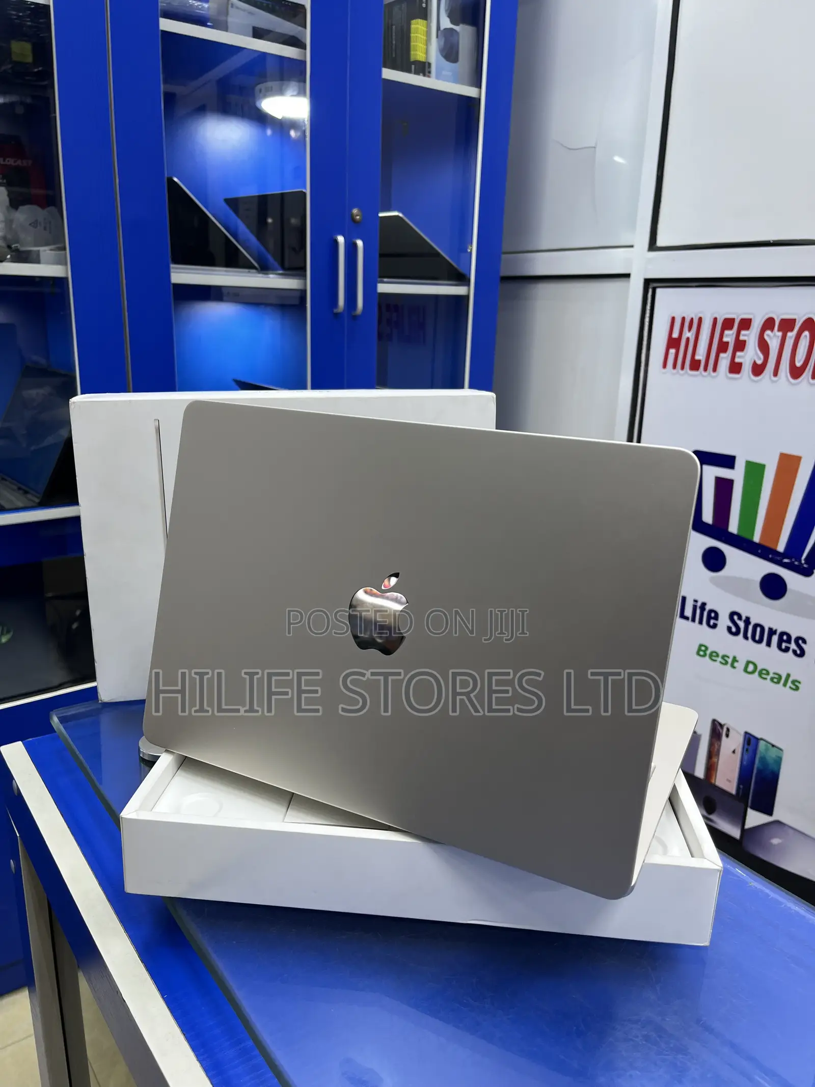 Laptop Apple MacBook Air 2024 M3 16GB Apple M3 SSD 256GB