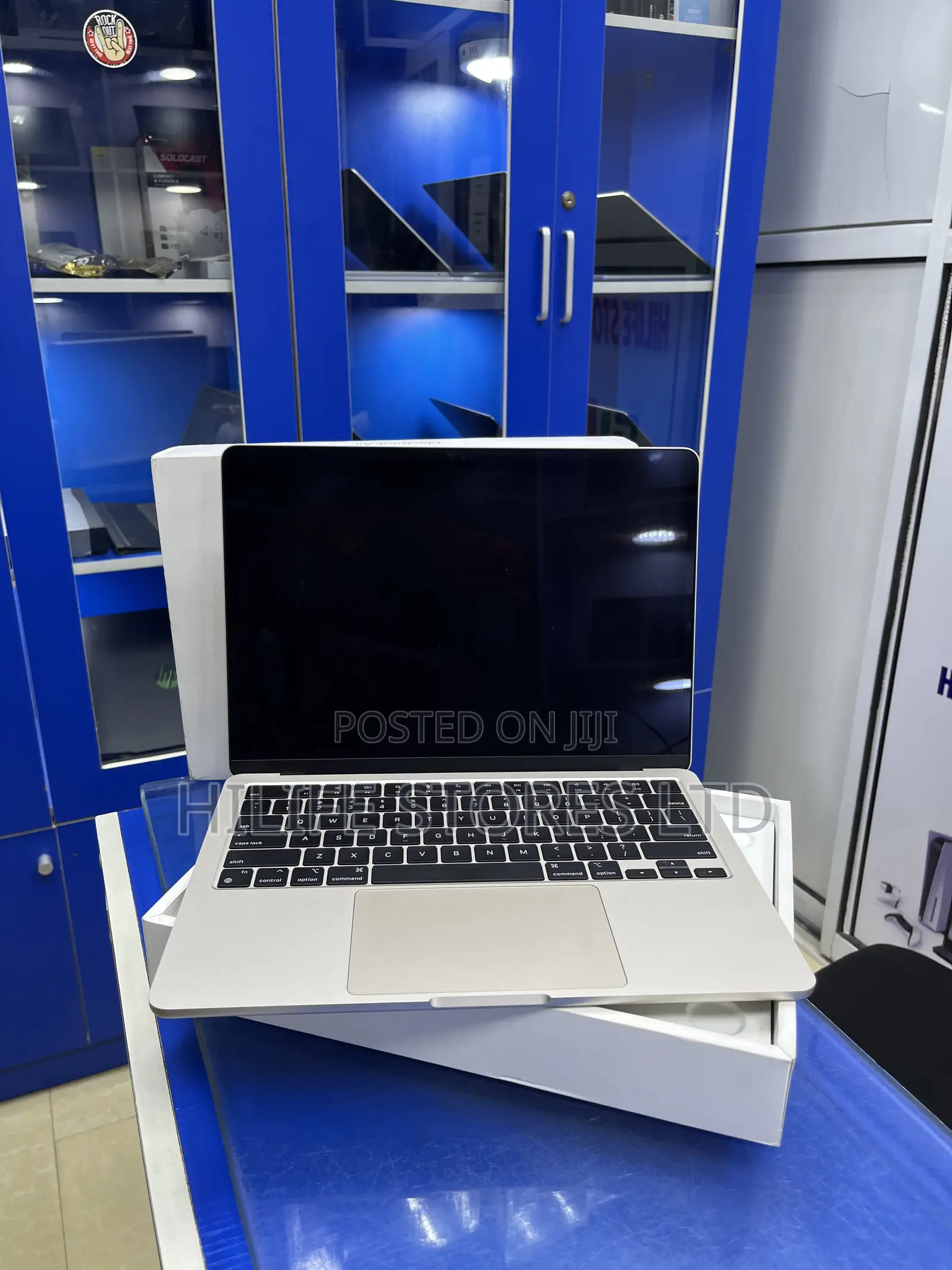 Laptop Apple MacBook Air 2024 M3 16GB Apple M3 SSD 256GB