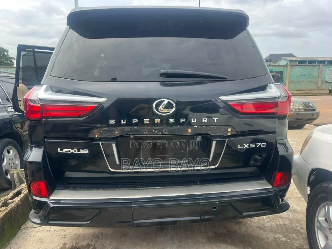 Lexus LX 570 2010 Black