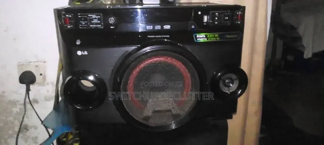 Original LG Xboom Cube