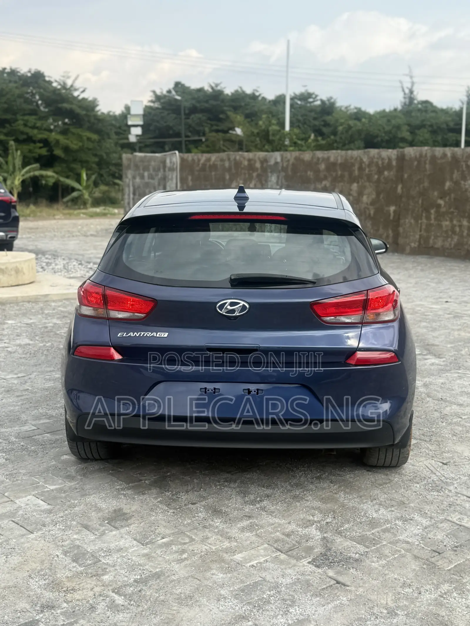 Hyundai Elantra 2017 Blue