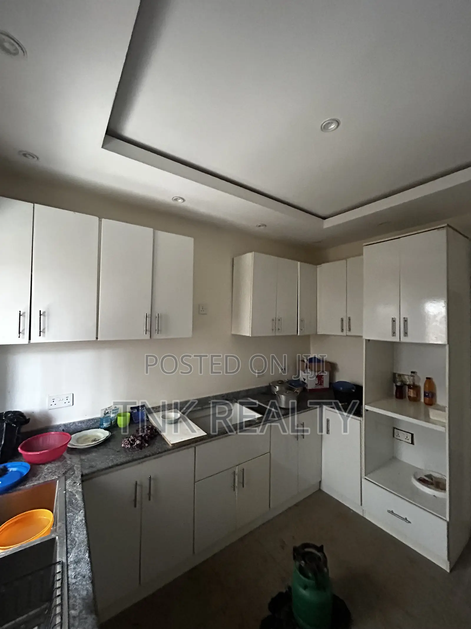 Furnished 3bdrm Townhouse/Terrace in Jahi for sale